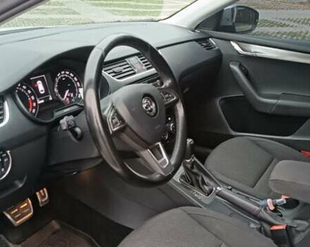 Шкода Октавия Скаут 2015 в Харькове на Automoto.ua Белый Шкода Октавия Скаут, объемом двигателя 1.97 л и пробегом 269 тыс. км за 13699 $, фото 18 на Automoto.ua