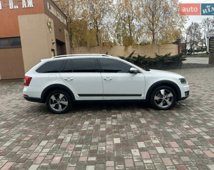 Білий Шкода Octavia Scout, об'ємом двигуна 2 л та пробігом 203 тис. км за 14995 $, фото 25 на Automoto.ua