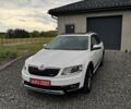 Білий Шкода Octavia Scout, об'ємом двигуна 2 л та пробігом 250 тис. км за 14800 $, фото 1 на Automoto.ua