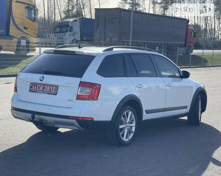 Білий Шкода Octavia Scout, об'ємом двигуна 2 л та пробігом 266 тис. км за 13400 $, фото 23 на Automoto.ua