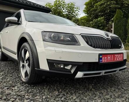 Білий Шкода Octavia Scout, об'ємом двигуна 2 л та пробігом 250 тис. км за 14800 $, фото 12 на Automoto.ua
