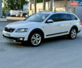 Білий Шкода Octavia Scout, об'ємом двигуна 2 л та пробігом 250 тис. км за 14900 $, фото 41 на Automoto.ua