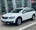 Белый Шкода Октавия Скаут, объемом двигателя 1.97 л и пробегом 222 тыс. км за 17300 $, фото 1 на Automoto.ua