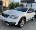 Білий Шкода Octavia Scout, об'ємом двигуна 0.18 л та пробігом 171 тис. км за 11000 $, фото 3 на Automoto.ua