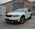Білий Шкода Octavia Scout, об'ємом двигуна 2 л та пробігом 212 тис. км за 16500 $, фото 85 на Automoto.ua