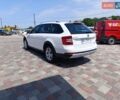 Белый Шкода Октавия Скаут, объемом двигателя 2 л и пробегом 223 тыс. км за 15850 $, фото 7 на Automoto.ua