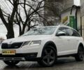 Білий Шкода Octavia Scout, об'ємом двигуна 2 л та пробігом 238 тис. км за 16500 $, фото 1 на Automoto.ua