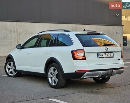 Белый Шкода Октавия Скаут, объемом двигателя 1.97 л и пробегом 185 тыс. км за 19999 $, фото 2 на Automoto.ua