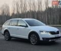 Белый Шкода Октавия Скаут, объемом двигателя 2 л и пробегом 230 тыс. км за 19499 $, фото 10 на Automoto.ua