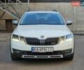 Белый Шкода Октавия Скаут, объемом двигателя 1.97 л и пробегом 185 тыс. км за 19999 $, фото 7 на Automoto.ua