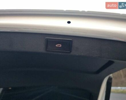 Белый Шкода Октавия Скаут, объемом двигателя 2 л и пробегом 230 тыс. км за 19499 $, фото 21 на Automoto.ua