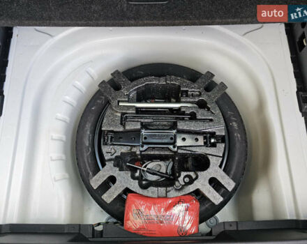 Белый Шкода Октавия Скаут, объемом двигателя 1.97 л и пробегом 185 тыс. км за 19999 $, фото 25 на Automoto.ua