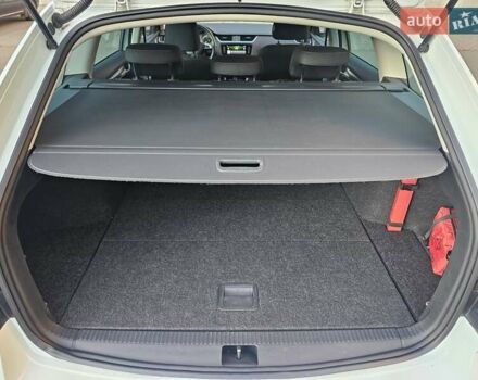 Белый Шкода Октавия Скаут, объемом двигателя 1.97 л и пробегом 185 тыс. км за 19999 $, фото 22 на Automoto.ua