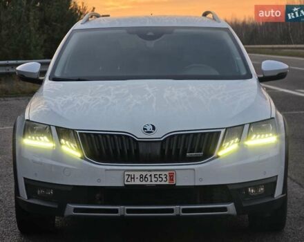 Белый Шкода Октавия Скаут, объемом двигателя 2 л и пробегом 230 тыс. км за 19499 $, фото 12 на Automoto.ua