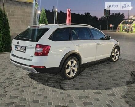 Білий Шкода Octavia Scout, об'ємом двигуна 1.97 л та пробігом 268 тис. км за 15800 $, фото 5 на Automoto.ua