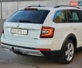 Белый Шкода Октавия Скаут, объемом двигателя 1.97 л и пробегом 185 тыс. км за 19999 $, фото 9 на Automoto.ua