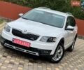 Белый Шкода Октавия Скаут, объемом двигателя 2 л и пробегом 247 тыс. км за 13999 $, фото 1 на Automoto.ua