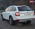 Белый Шкода Октавия Скаут, объемом двигателя 2 л и пробегом 230 тыс. км за 19499 $, фото 4 на Automoto.ua