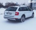 Білий Шкода Octavia Scout, об'ємом двигуна 1.97 л та пробігом 268 тис. км за 15800 $, фото 26 на Automoto.ua