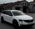 Белый Шкода Октавия Скаут, объемом двигателя 2 л и пробегом 265 тыс. км за 15277 $, фото 1 на Automoto.ua