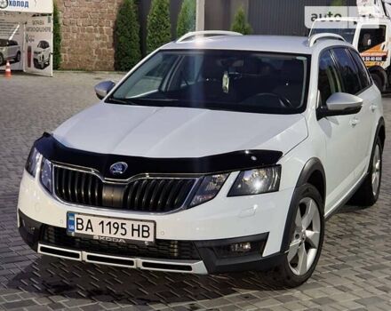 Білий Шкода Octavia Scout, об'ємом двигуна 1.97 л та пробігом 268 тис. км за 15800 $, фото 15 на Automoto.ua