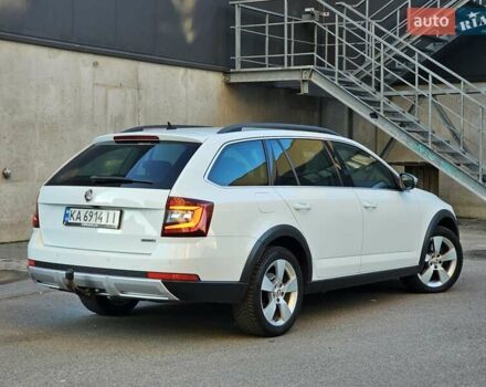 Белый Шкода Октавия Скаут, объемом двигателя 1.97 л и пробегом 185 тыс. км за 19999 $, фото 4 на Automoto.ua