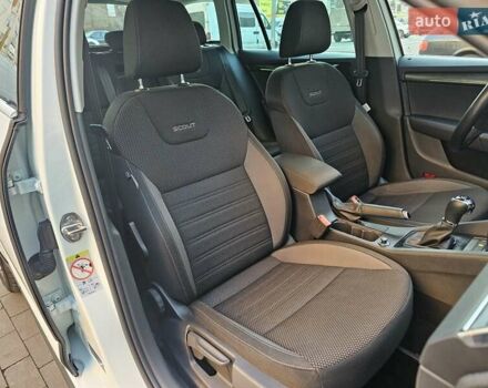 Белый Шкода Октавия Скаут, объемом двигателя 1.97 л и пробегом 185 тыс. км за 19999 $, фото 47 на Automoto.ua