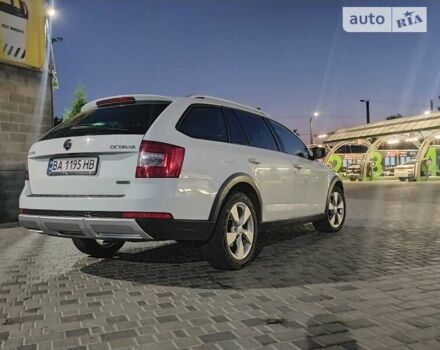 Білий Шкода Octavia Scout, об'ємом двигуна 1.97 л та пробігом 268 тис. км за 15800 $, фото 16 на Automoto.ua