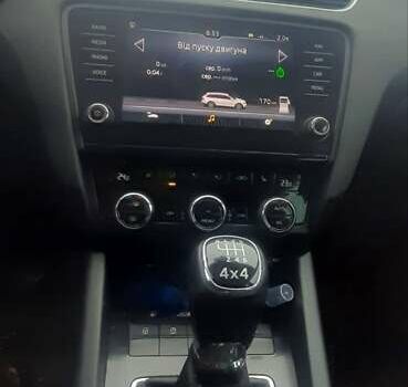 Білий Шкода Octavia Scout, об'ємом двигуна 1.97 л та пробігом 268 тис. км за 15800 $, фото 11 на Automoto.ua
