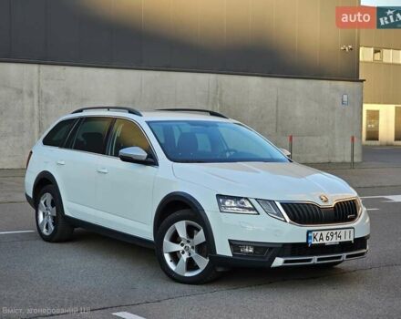 Белый Шкода Октавия Скаут, объемом двигателя 1.97 л и пробегом 185 тыс. км за 19999 $, фото 6 на Automoto.ua