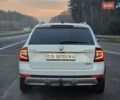 Белый Шкода Октавия Скаут, объемом двигателя 2 л и пробегом 230 тыс. км за 19499 $, фото 6 на Automoto.ua