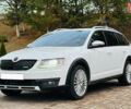 Белый Шкода Октавия Скаут, объемом двигателя 1.97 л и пробегом 267 тыс. км за 16500 $, фото 1 на Automoto.ua