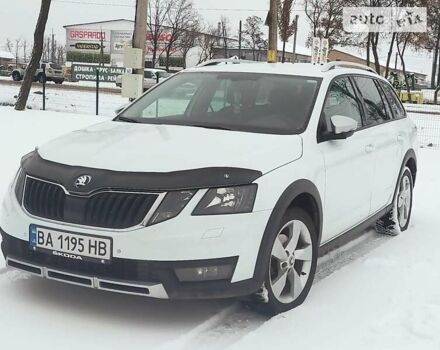Білий Шкода Octavia Scout, об'ємом двигуна 1.97 л та пробігом 268 тис. км за 15800 $, фото 25 на Automoto.ua