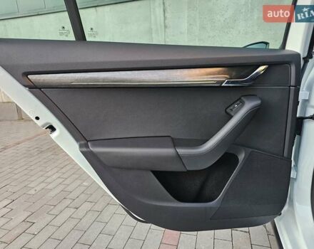 Белый Шкода Октавия Скаут, объемом двигателя 1.97 л и пробегом 185 тыс. км за 19999 $, фото 53 на Automoto.ua