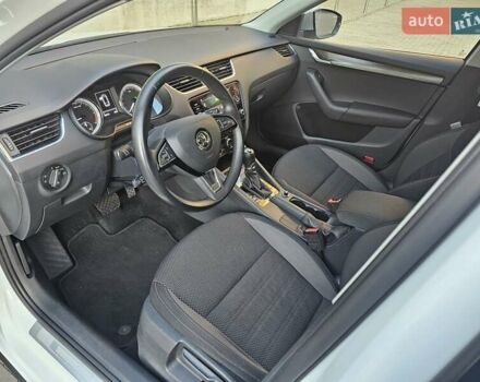 Белый Шкода Октавия Скаут, объемом двигателя 1.97 л и пробегом 185 тыс. км за 19999 $, фото 31 на Automoto.ua