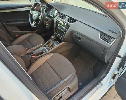 Белый Шкода Октавия Скаут, объемом двигателя 1.97 л и пробегом 185 тыс. км за 19999 $, фото 46 на Automoto.ua