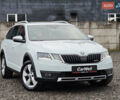 Білий Шкода Octavia Scout, об'ємом двигуна 2 л та пробігом 199 тис. км за 19200 $, фото 1 на Automoto.ua