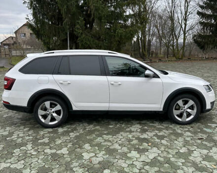 Белый Шкода Октавия Скаут, объемом двигателя 1.97 л и пробегом 198 тыс. км за 16299 $, фото 23 на Automoto.ua