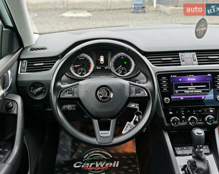 Білий Шкода Octavia Scout, об'ємом двигуна 2 л та пробігом 199 тис. км за 19200 $, фото 21 на Automoto.ua