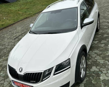 Белый Шкода Октавия Скаут, объемом двигателя 1.97 л и пробегом 198 тыс. км за 16299 $, фото 34 на Automoto.ua