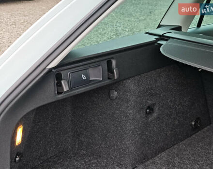 Білий Шкода Octavia Scout, об'ємом двигуна 2 л та пробігом 199 тис. км за 19200 $, фото 53 на Automoto.ua