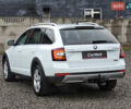 Білий Шкода Octavia Scout, об'ємом двигуна 2 л та пробігом 199 тис. км за 19200 $, фото 4 на Automoto.ua