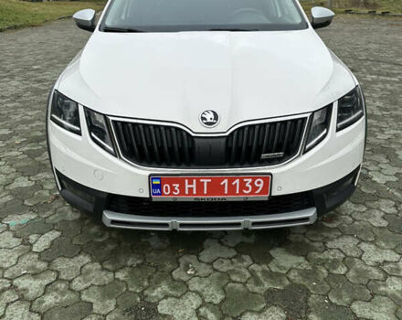 Белый Шкода Октавия Скаут, объемом двигателя 1.97 л и пробегом 198 тыс. км за 16299 $, фото 39 на Automoto.ua