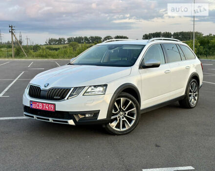 Білий Шкода Octavia Scout, об'ємом двигуна 2 л та пробігом 200 тис. км за 22350 $, фото 81 на Automoto.ua