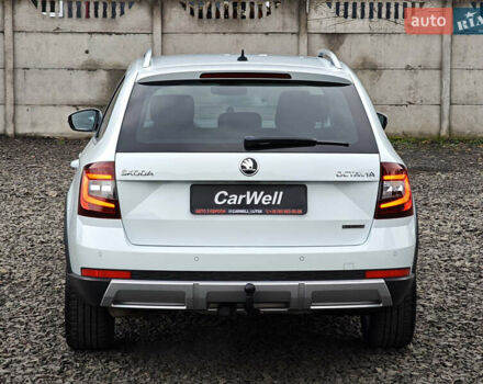 Білий Шкода Octavia Scout, об'ємом двигуна 2 л та пробігом 199 тис. км за 19200 $, фото 5 на Automoto.ua