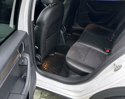 Белый Шкода Октавия Скаут, объемом двигателя 1.97 л и пробегом 198 тыс. км за 16299 $, фото 14 на Automoto.ua