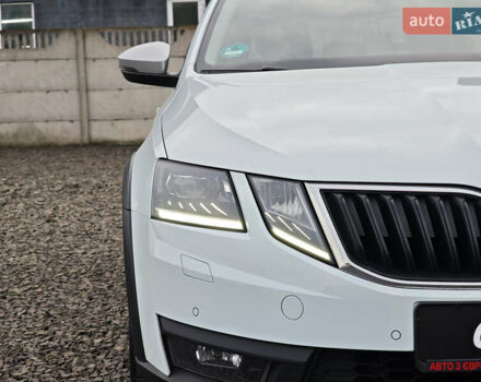 Білий Шкода Octavia Scout, об'ємом двигуна 2 л та пробігом 199 тис. км за 19200 $, фото 11 на Automoto.ua