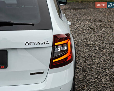Білий Шкода Octavia Scout, об'ємом двигуна 2 л та пробігом 199 тис. км за 19200 $, фото 13 на Automoto.ua