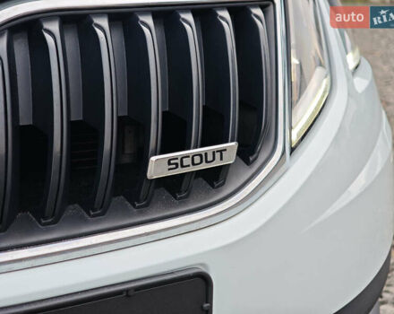 Білий Шкода Octavia Scout, об'ємом двигуна 2 л та пробігом 199 тис. км за 19200 $, фото 10 на Automoto.ua