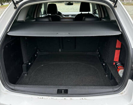 Белый Шкода Октавия Скаут, объемом двигателя 1.97 л и пробегом 198 тыс. км за 16299 $, фото 30 на Automoto.ua